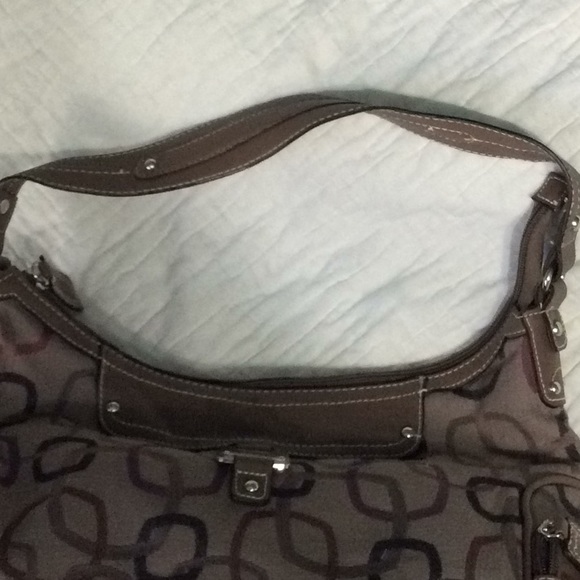 Rosetti shoulder bag with geometric design.   W244 - Picture 4 of 6